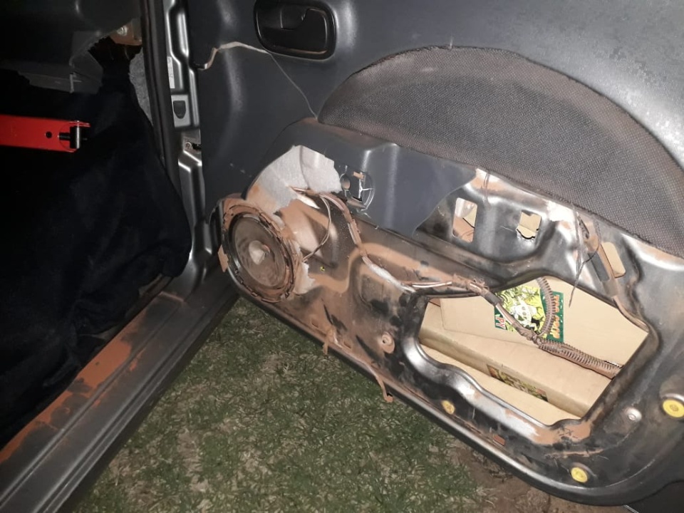Guarda Municipal apreende carro com quase 800 kg de maconha e placas falsas