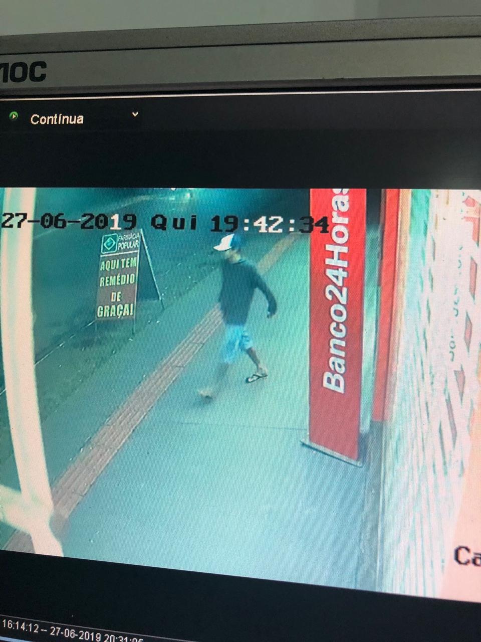 CFTV registra assalto à farmacia e ladrão é preso pelo Choque