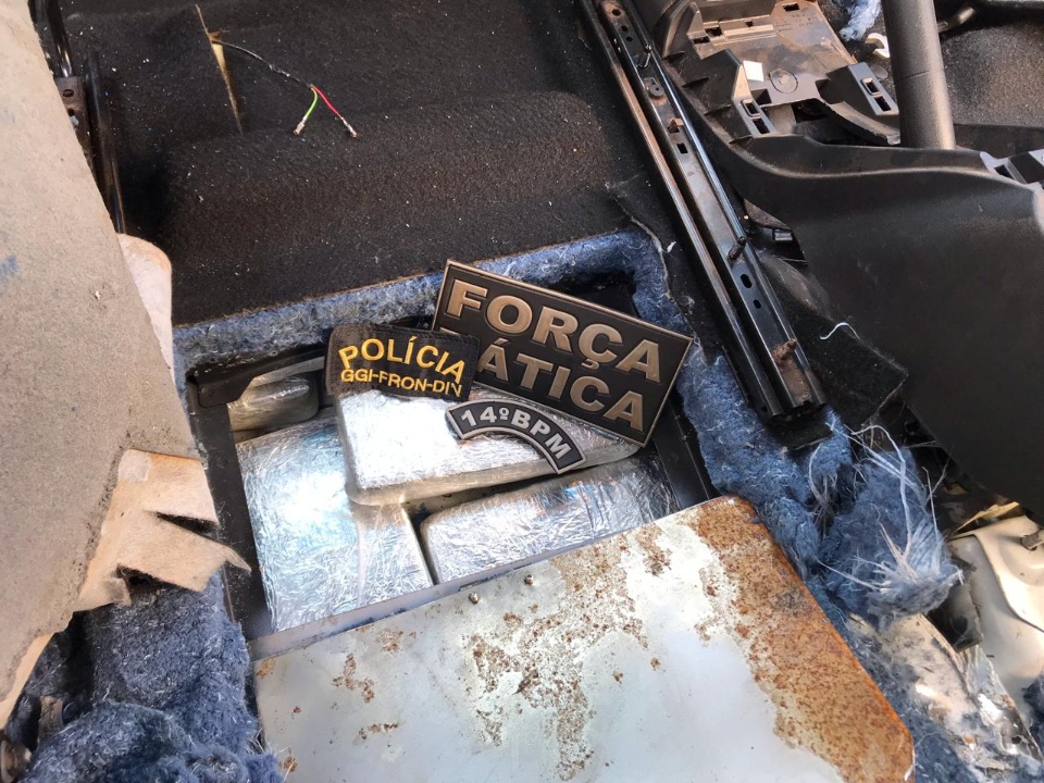 PRF e PM prendem paranaense com 40 quilos de cocaína na fronteira PRF e PM prendem paranaense com 40 quilos de cocaína na fronteira