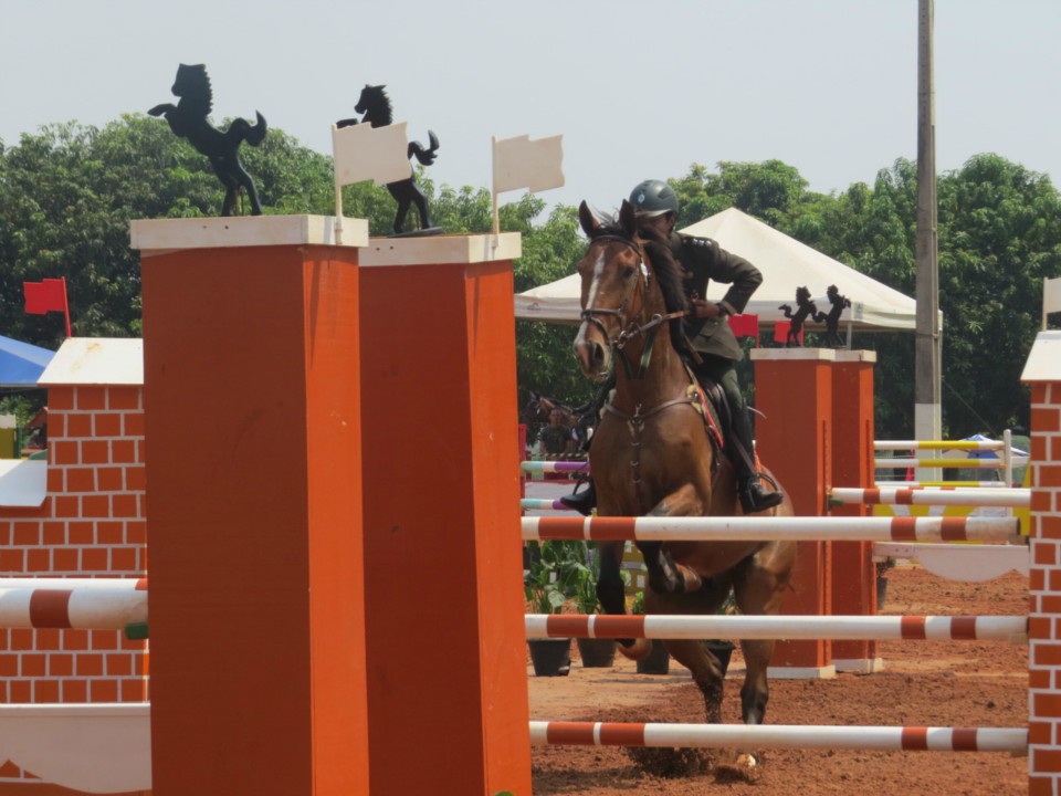 Conjuntos disputam competição de Hipismo em Dourados