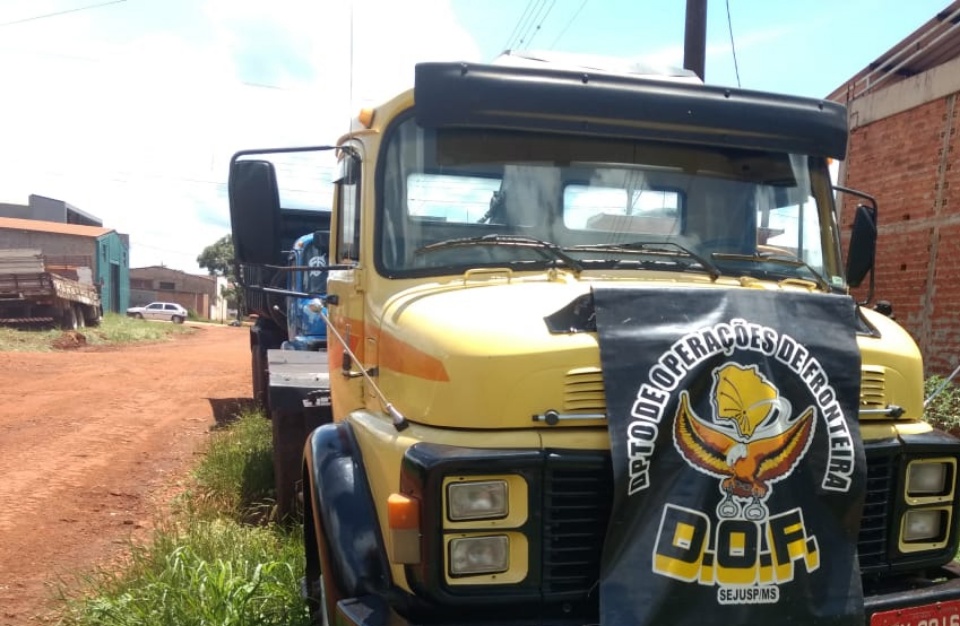 DOF apreende quatro caminhões durante operação