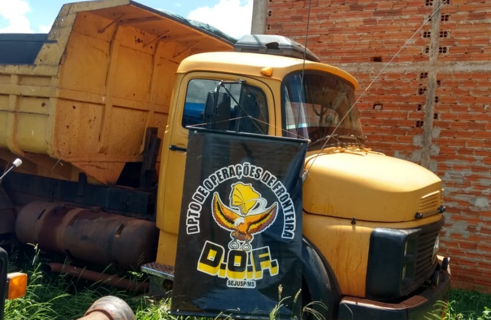 DOF apreende quatro caminhões durante operação