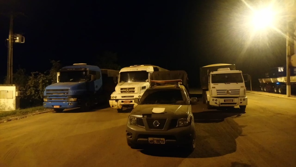 Bope apreende três carretas com duas mil caixas de cigarros contrabandeados