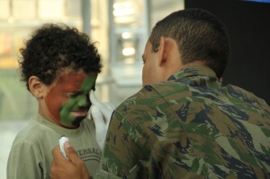 Exposição e rapel de helicóptero marcam comemoração dos 70 ano da Base Aérea