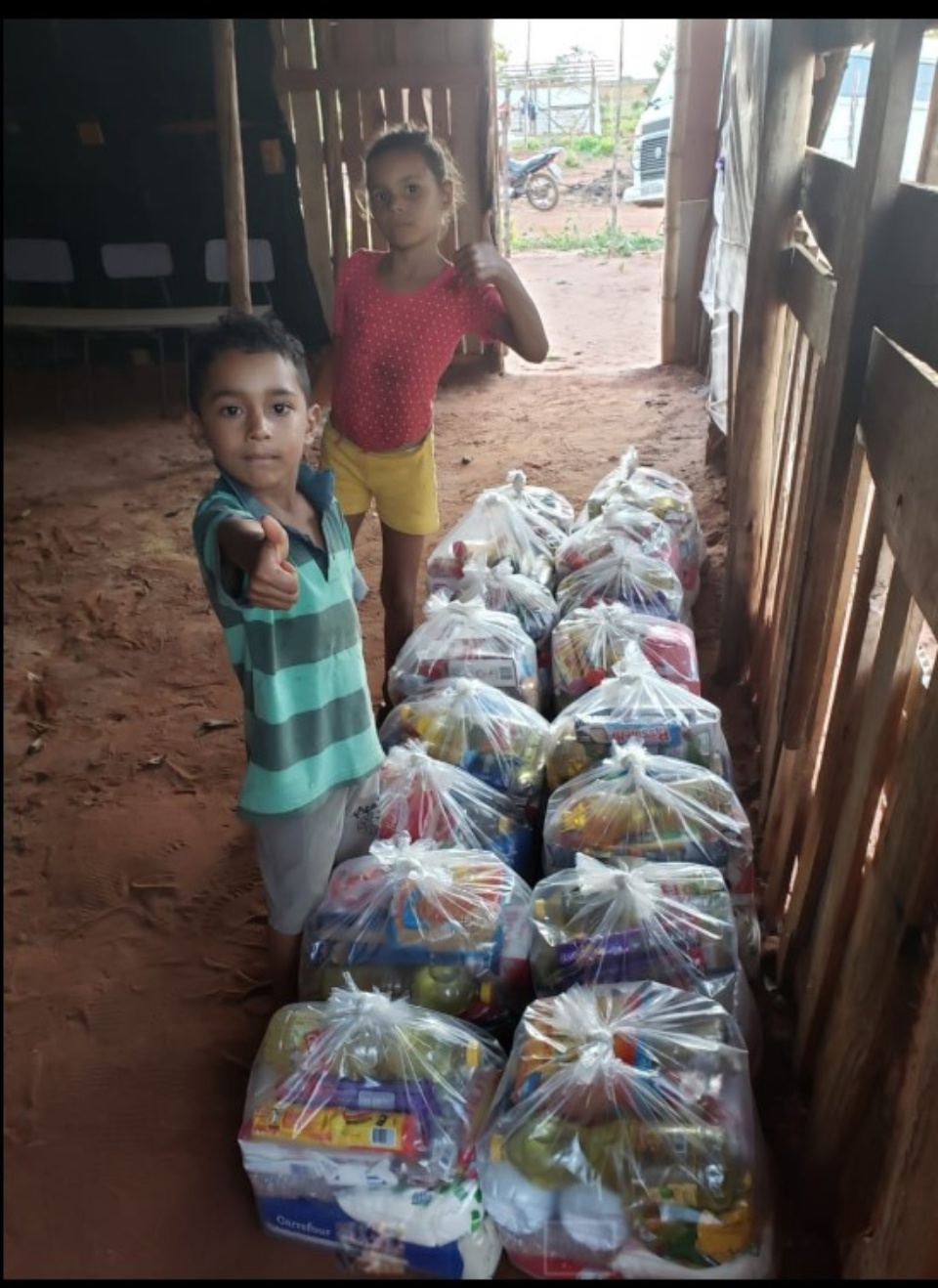 Igreja El Shaddai se mobiliza e entrega mais de mil cestas básicas para famílias carentes