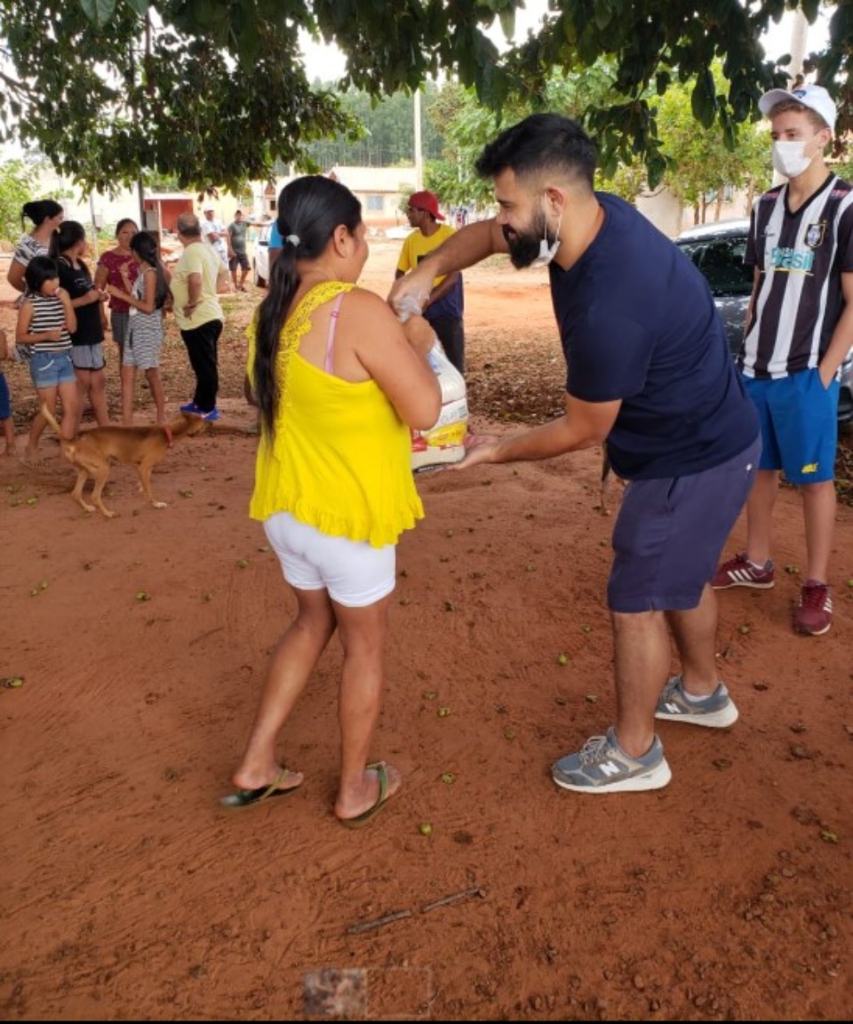 Igreja El Shaddai se mobiliza e entrega mais de mil cestas básicas para famílias carentes