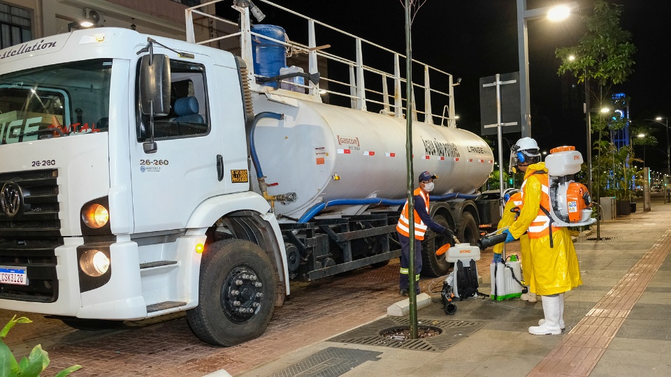 Mercadão Municipal e 14 de Julho passam por descontaminação contra coronavírus