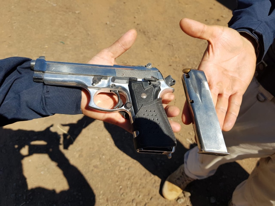 PRF apreende pasta base de cocaína e maconha em caminhão