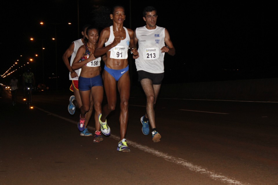Baiana e paulista vencem 2ª meia maratona Baiana e paulista vencem 2ª meia maratona