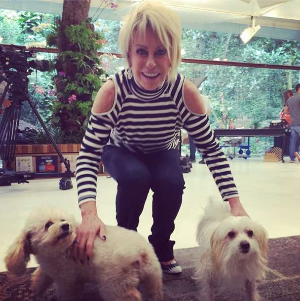 Ana Maria lamenta morte da cachorrinha de estimação Belinha