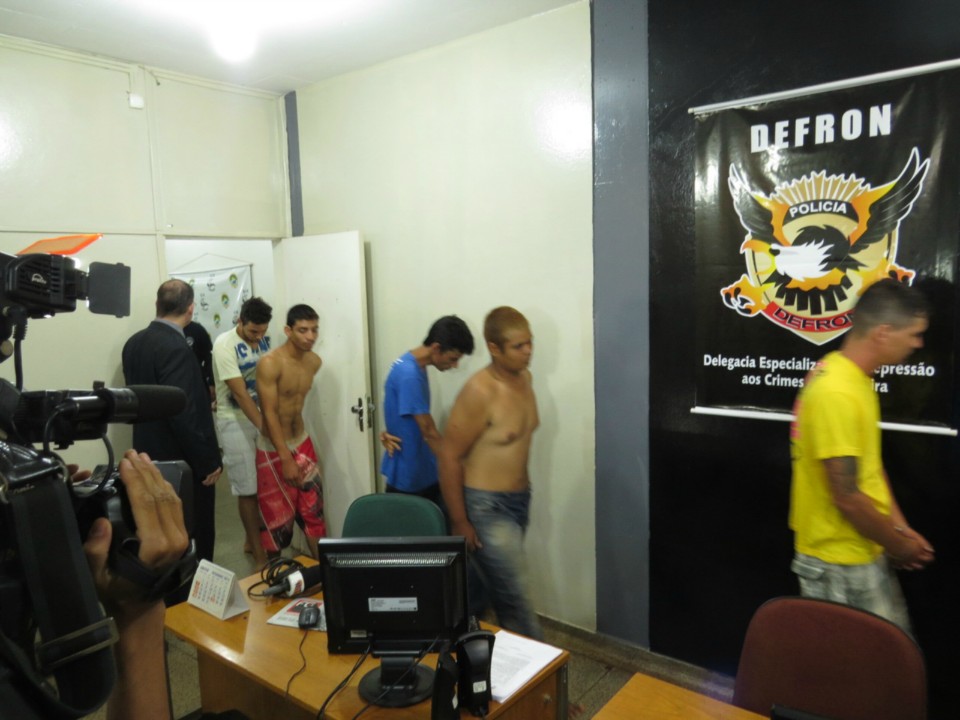 Vítimas eram escolhidas aleatoriamente e mercadoria vendida no Paraguai Vítimas eram escolhidas aleatoriamente e mercadoria vendida no Paraguai