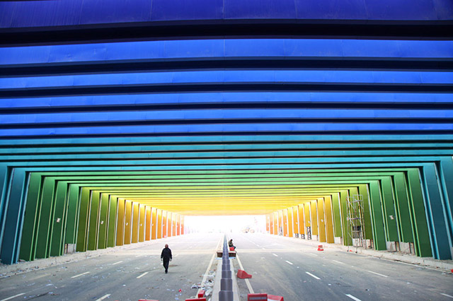 China constrói primeiro túnel de arco-íris do mundo