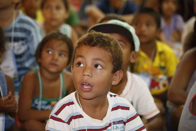 Primeira-dama realiza confraternização de páscoa para quase 2 mil crianças