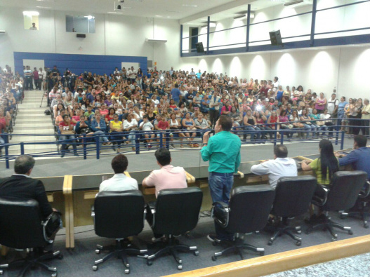 Prefeito Marcos Trad anuncia volta ao trabalho de terceirizados - Foto: Paulo Ribas / Correio do Estado