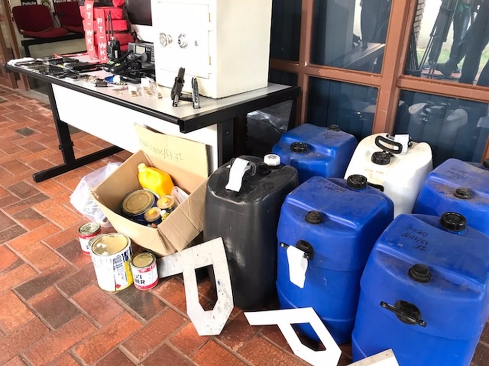 Material apreendido durante Operação Narcos (Foto: Juliene Katayama)