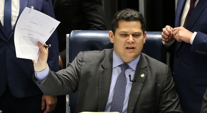 Como deputado federal, Alcolumbre gastou R$ 525 com aluguel de carros. Fabio Rodrigues Pozzebom/Agência Brasil