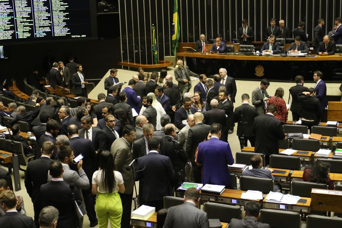Projeto sobre porte de armas pode ser votado esta semana na Câmara Fabio Rodrigues Pozzebom/Agência Brasil