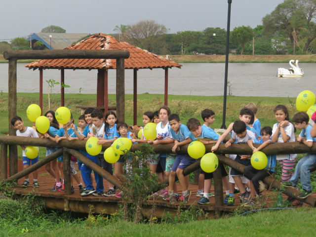 Evento ambiental no Parque foi realizado apesar dos estragos causados pela chuva Crianças se divertiram durante a tarde em Dourados -
Foto: Rodrigo Bossolani