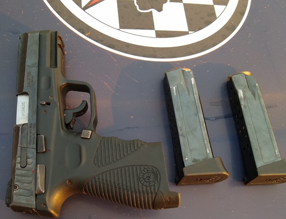 Evadido da justiça é preso com pistola calibre 9mm Evadido da justiça é preso com pistola calibre 9mm