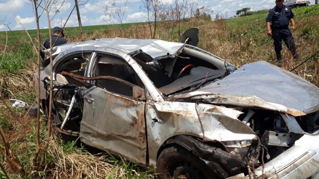 Policial paraguaio morre após capotar carro com maconha (ABC Color)