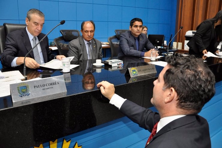 Na Assembleia, deputados aprovaram 20 matérias na sessão desta terça-feira Os 24 deputados estiveram presentes e votaram diversas matérias. Foto: Luciana Nassar
