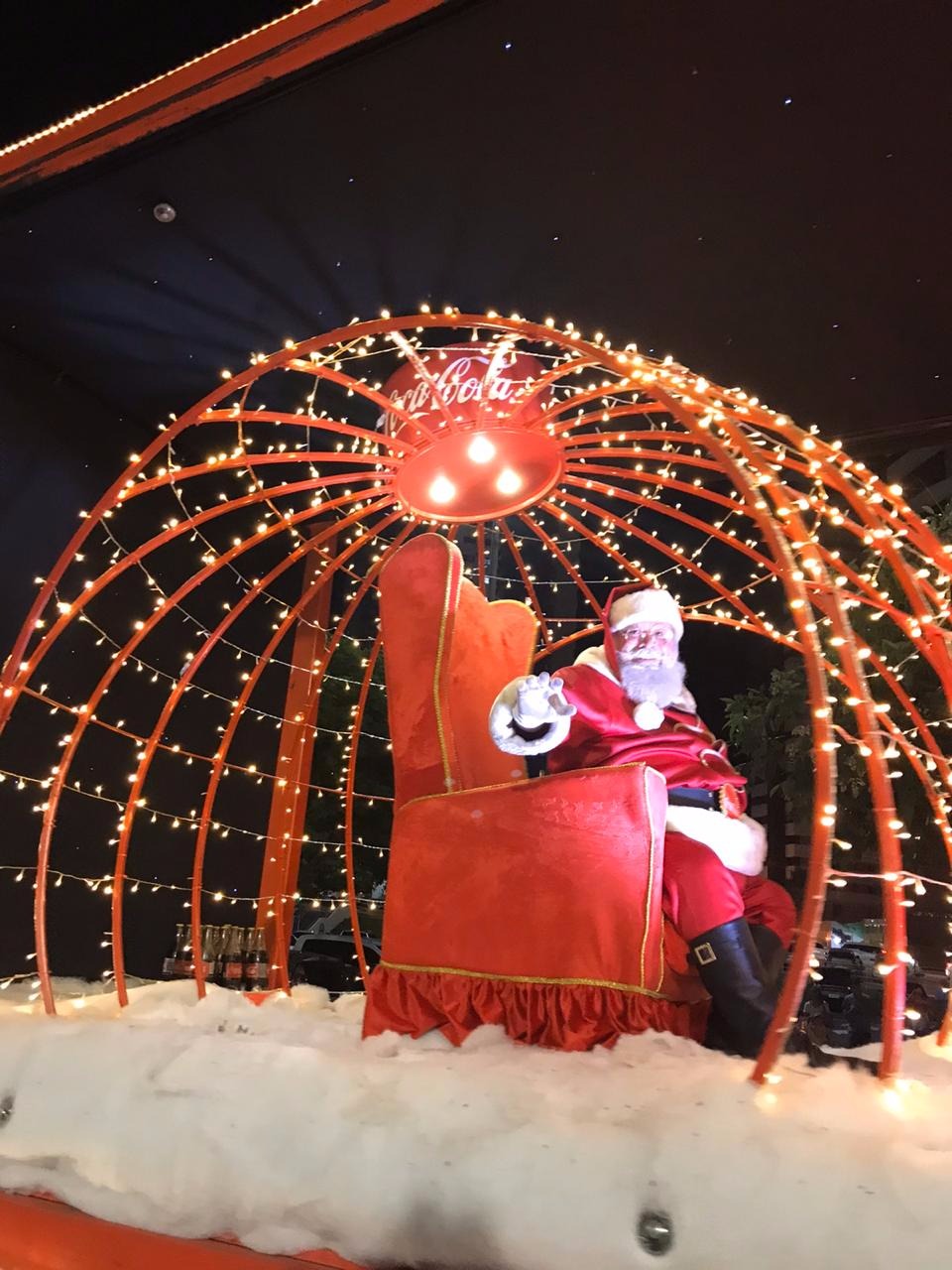 Caravana Coca-Cola com Papai Noel visita shopping da Capital Divulgação