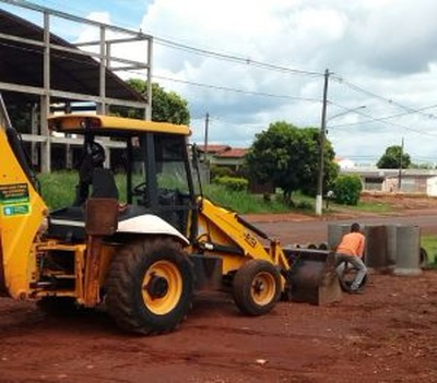 Trabalhos foram retomados nesta semana, após serem interrompidos no final do ano para não prejudicar comércio.
