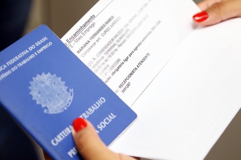 Segundo a MP, acordos com empresas prevaleciam sobre a legislação trabalhista. Divulgação/Agência de Notícias do Paraná
