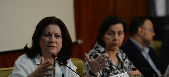 Governo vai esperar sindicância para definir possíveis afastamentos no IBGE Os ministros do Planejamento, Miriam Belchior, do Desenvolvimento Social, Tereza Campelo, da Educacão, Henrique Paim, durante coletiva sobre a correção dos dados da PnadFabio Rodrigues Pozzebom /Agência Brasil
