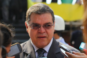 Secretário de Governo, Paulo Pedra, não prevê dificuldades para aprovação de projetos na Câmara (Foto: Marcos Ermínio)