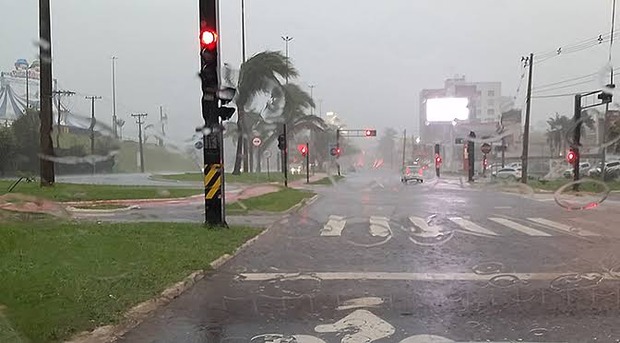Alerta de chuvas intensas em 59 cidades de MS é emitido pelo Inmet Alerta de chuvas intensas em 59 cidades de MS é emitido pelo Inmet