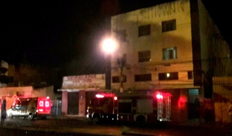 Incêndio assusta moradores no Centro de Campo Grande (Foto: Reprodução)