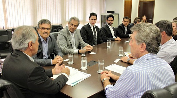 Habilitado para assumir MS-306, empresários do consórcio vencedor se reúnem com governador Habilitado para assumir MS-306, empresários do consórcio vencedor se reúnem com governador