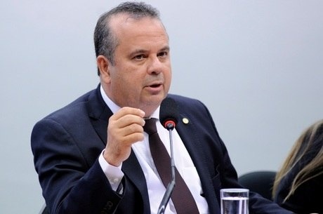 Portaria define que pensão não será inferior ao salário mínimo O secretário especial de Previdência e Trabalho, Rogério Marinho
Lucio Bernardo Jr./Câmara dos Deputados