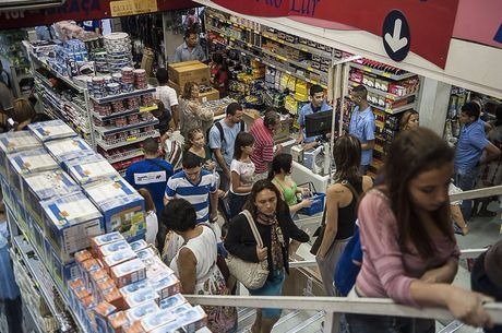 Intenção de consumo das famílias cai 0,8% de novembro para dezembro Marcelo Camargo/Agência Brasil