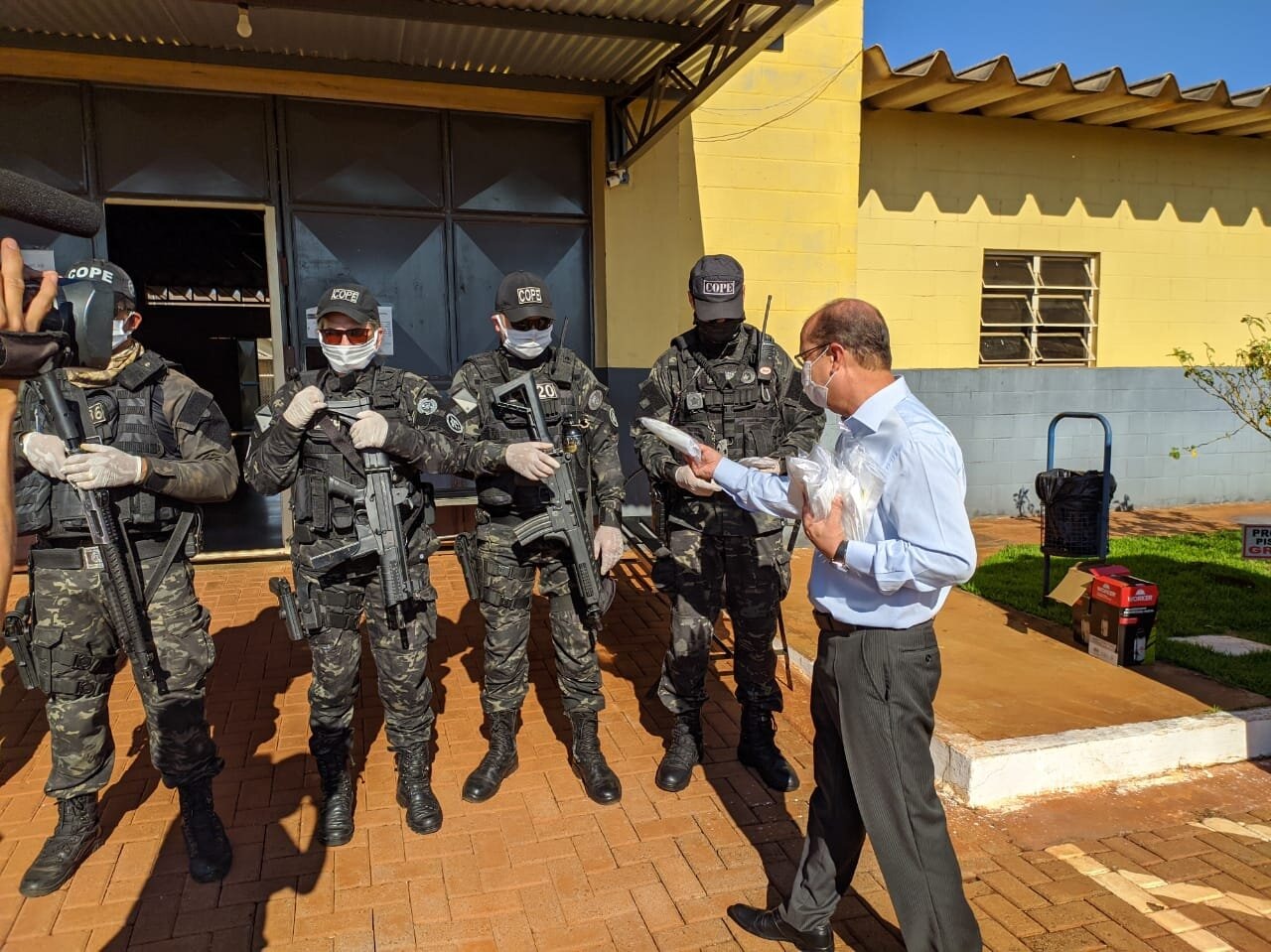 Deputado participa de entrega de EPIs para Polícia Penal em Dourados