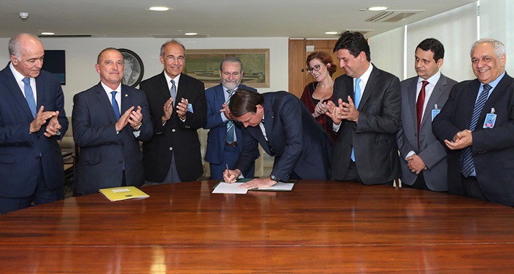 Presidente Bolsonaro sanciona Lei do Médicos pelo Brasil Marcos Corrêa / PR
