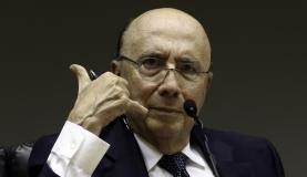 Elevação da nota de risco do Brasil é questão de tempo, diz Meirelles Mercado reagiu com calma à redução da nota de risco, diz o ministro da Fazenda, Henrique Meirelles
Fabio Rodrigues Pozzebom/Arquivo/Agência Brasil