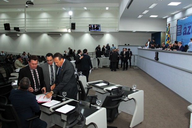 Vereadores votam dois projetos na sessão de terça-feira