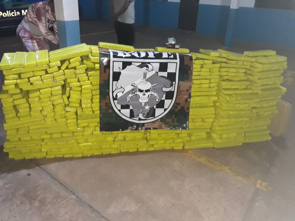 Bope prende trio com quase 700 quilos de maconha na MS-156