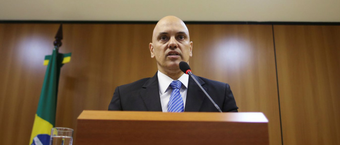 Movimento quer reunir 300 mil assinaturas contra Moraes até quarta