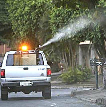 Saúde receberá reforço de cinco veículos e dez bombas para fumacê Saúde receberá reforço de cinco veículos e dez bombas para fumacê