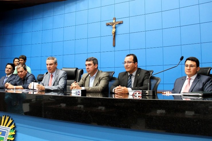 1° Encontro de Advogados capacita assessores e consultorias dos Poderes Presidente Paulo Corrêa participou da abertura do evento, idealizado para aperfeiçoar o trabalho técnico. Wagner Guimarães