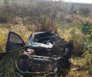 Homem morto e jovem ferido em acidente entre caminhão e carro na MS-316 Foto: Edição MS