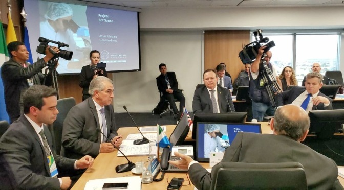 Compra compartilhada vai facilitar aquisição de medicamentos para a população, diz governador