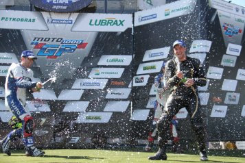 Moto GP 1000 reúne mais de 10 mil no Autódromo Internacional de Campo Grande Moto GP 1000 reúne mais de 10 mil no Autódromo Internacional de Campo Grande