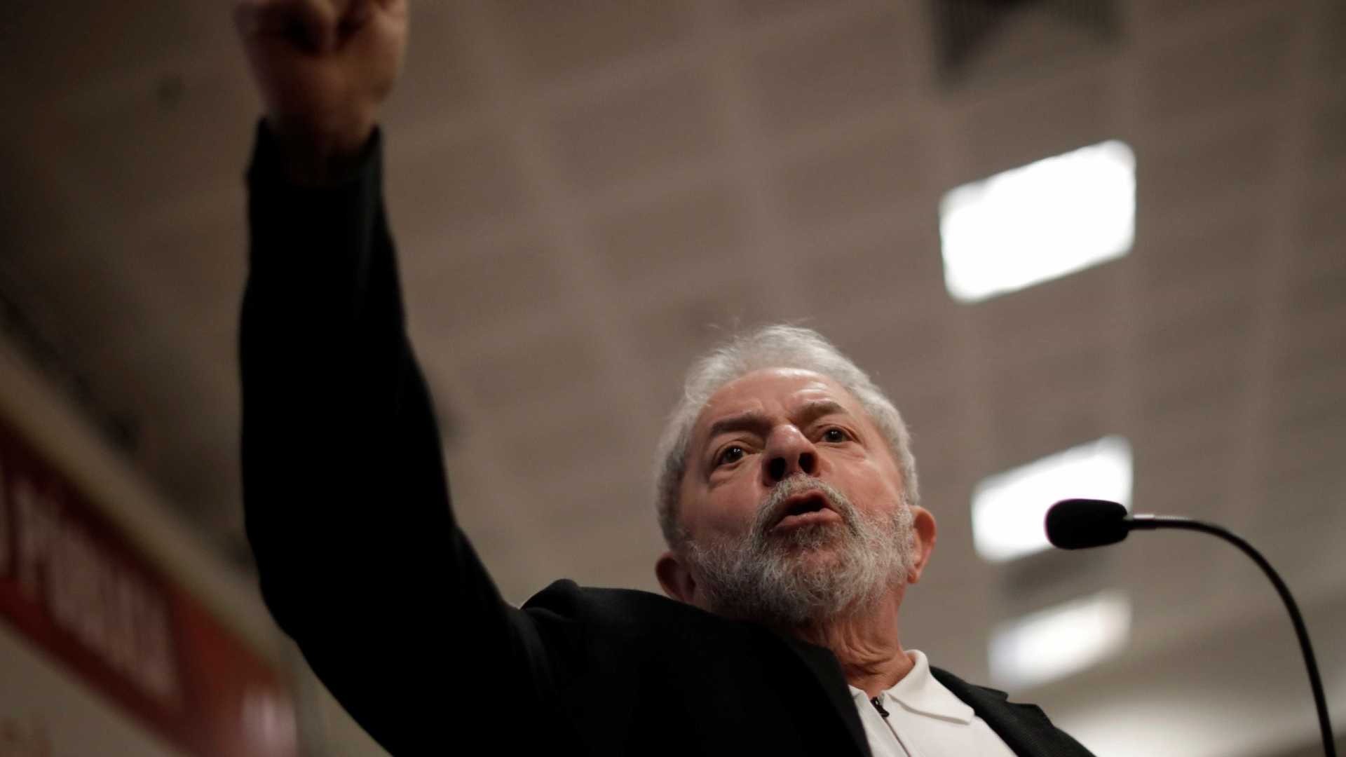 PT reafirmará candidatura de Lula em 25/01, diz Padilha Ueslei Marcelino / Reuters