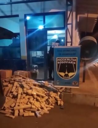 Vídeo: PM apreende Honda HRV recheado de maconha Divulgação