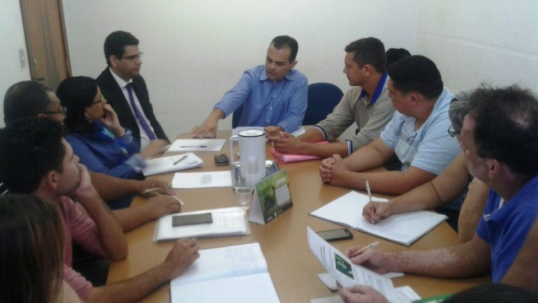 Prefeitura estuda concessão de benefícios a agentes de saúde