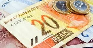 Governo deve aumentar em R$ 32 o salário mínimo em 2018